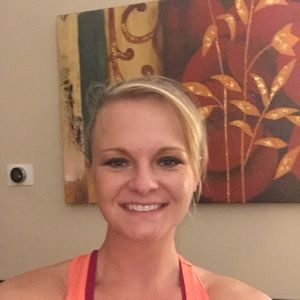 Meet your Posher, Carissa